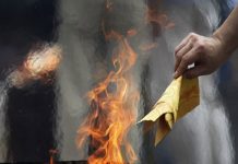 Cách đốt phong long (đốt vía) xả xui kích may mắn, tài lộc