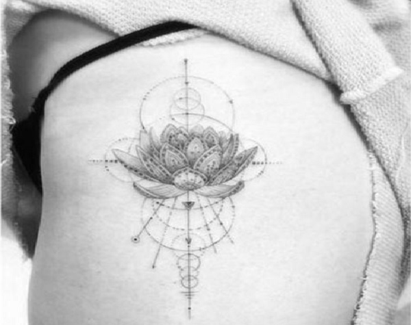 99+ hình xăm hoa sen độc đáo, ấn tượng-10 99+ hình xăm hoa sen độc đáo, ấn tượng-10