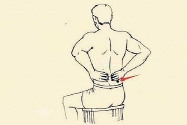 Nốt ruồi ở thắt lưng đàn ông – phụ nữ nói lên điều gì?-4