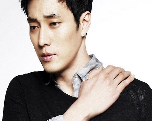 Nốt ruồi ở đầu – cuối lông mày nam nữ nói lên điều gì?-3