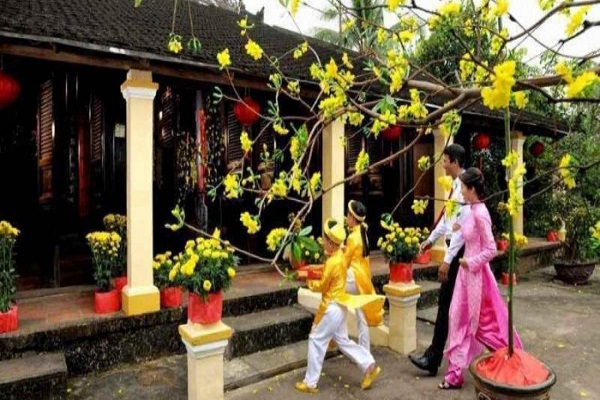 Xem tuổi xông nhà năm 2023 tuổi Quý Tỵ 1953-1